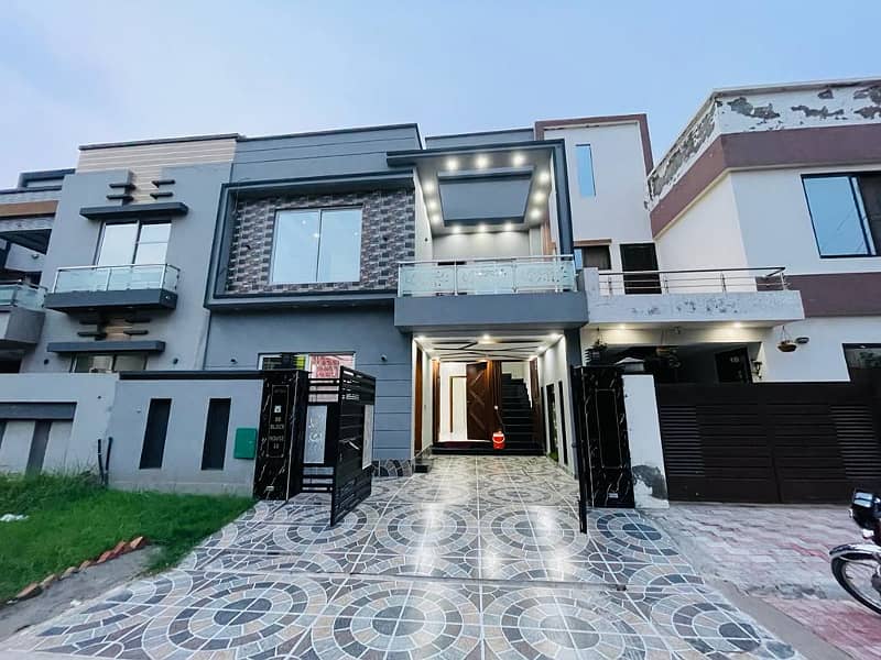 5 Marla Residential House For Sale In BB Block Bahria Town Lahore 0