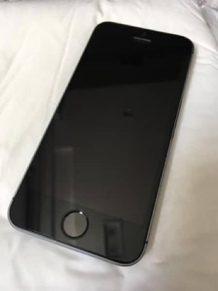 Iphone 7plus 128 gb pta approved full lush condition jet black 1