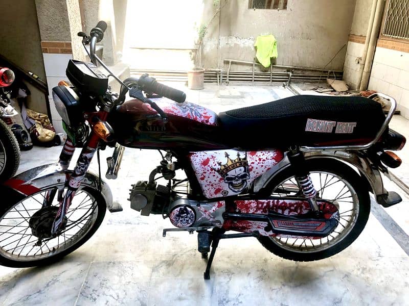 CD 70 bike. model 2019 well decorated genuine condition 10 /10 0