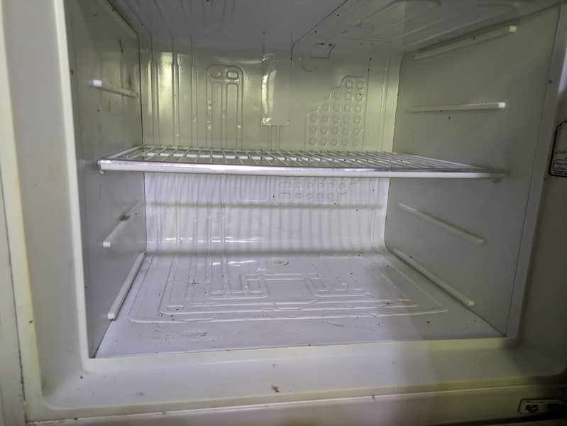 Refrigerator(Dawlance) 4