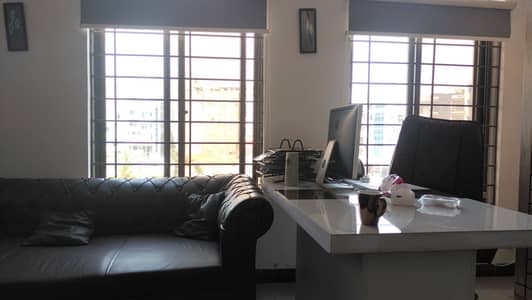 Staff female requirements receptionist &PA