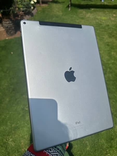 apple iPad Pro 12.9 inch 9