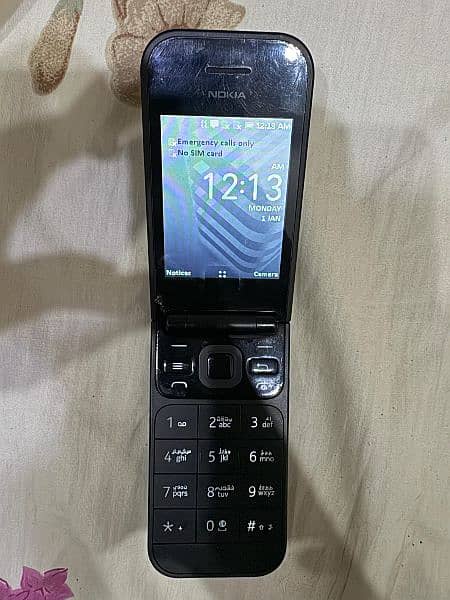 Nokia 2720 flip 1