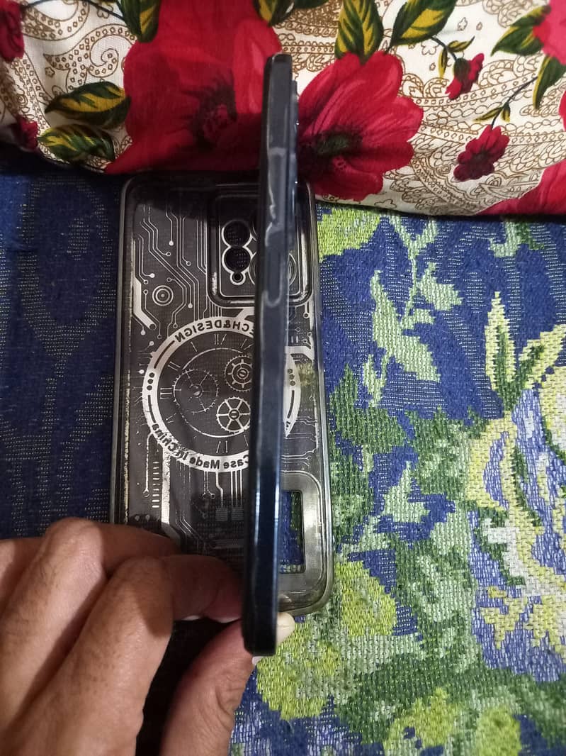 Redmi Note 12 black in Lush Condition. 4