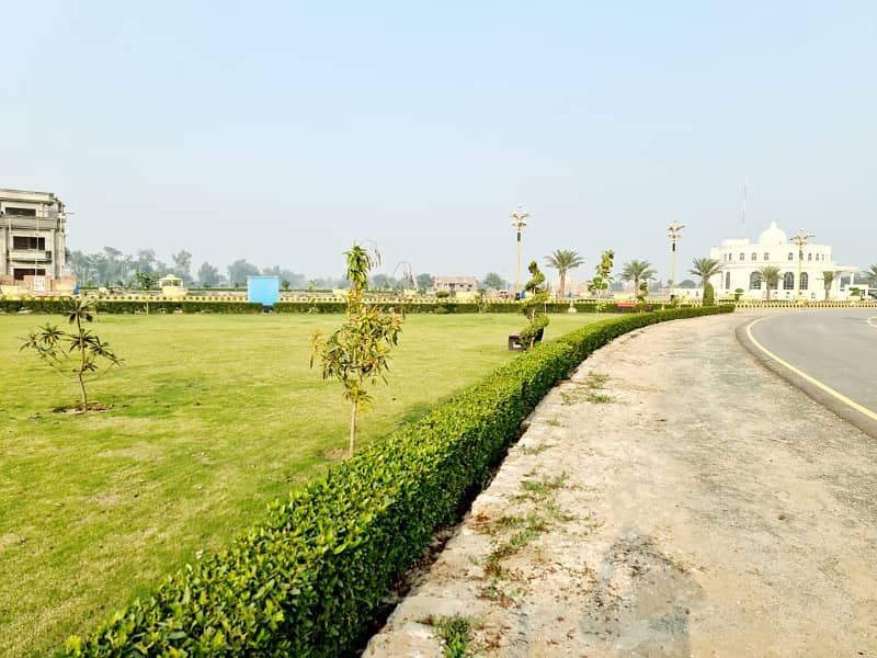 3 Marla Plots Available On Installment At Very Low Price In LDA Approved Society 7