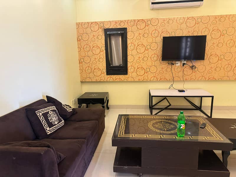10 Marla house for rent fully furnished 10