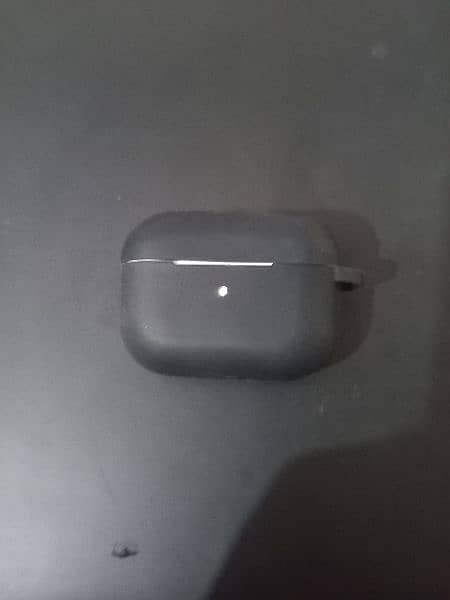 AirPods pro(0 3 0 56 90 86 07) 6
