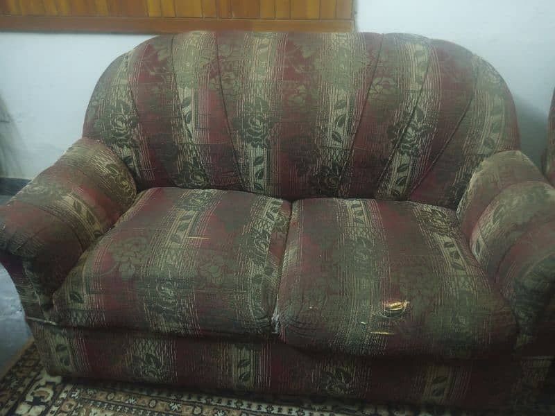 old sofa set complete. 2