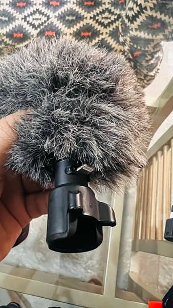 Rode iPhone vlogging VideoMic Me-L Directional Microphone 3