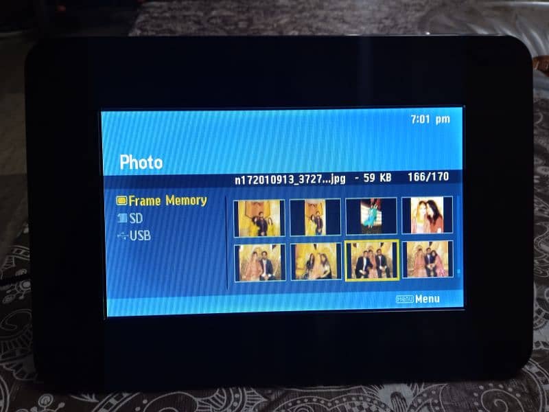 Samsung photo player - SPF-71ES, with charger 2