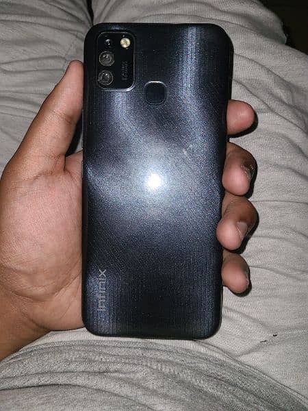 YouTuber's Phone  Infinix smart 6.3/64Gb. 10/10 condition. 0