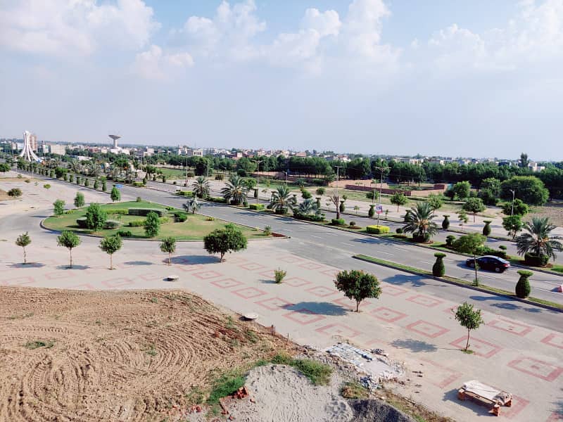 5 Marla Plot Sale A Block Plot No 832 Onground Ready Possession Plot Socaity New Lahore City , Block Premier Enclave, NFC-2 OR Bahria Town Road Attached, Near Ring Road interchange. 10