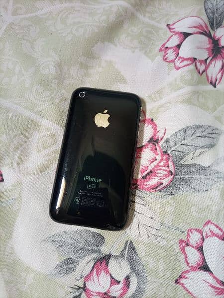rare iphone 3gs -- Non pta -- No fault, fully working condition 1