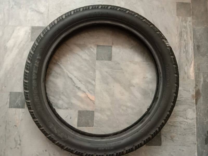 DSI motorcycle tyre 100\90-18 3