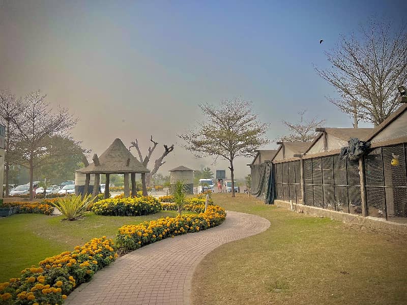 Safari Garden Housing Scheme Lahore 5