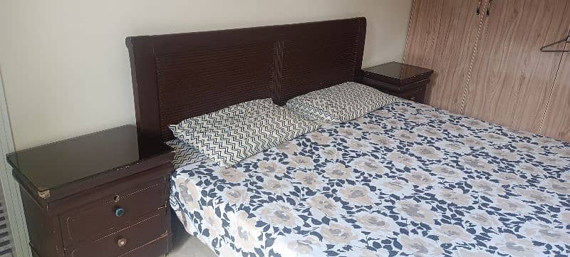 bed with side table 2