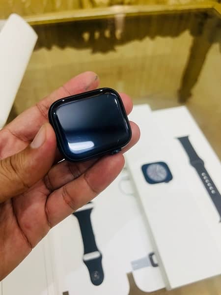 Apple watch series 8 GPs complete box 100% health 7