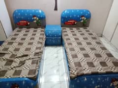 high quality single bed with table n almari