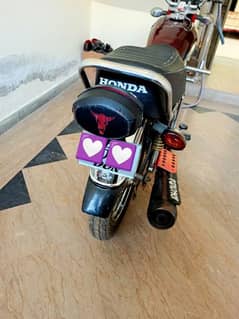 Honda 125 Motorcycle for sale in good condition with genuine parts