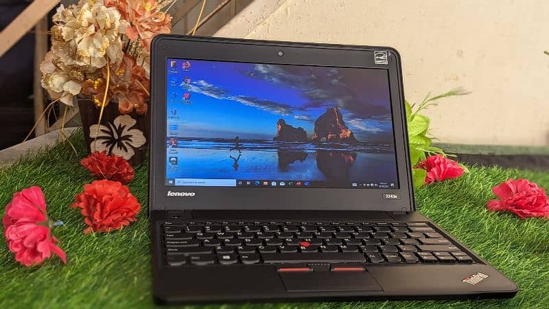 Lenovo ThinkPad X140e (Black) - AMD Dual Core APU 11.6" HD Win. 10 7