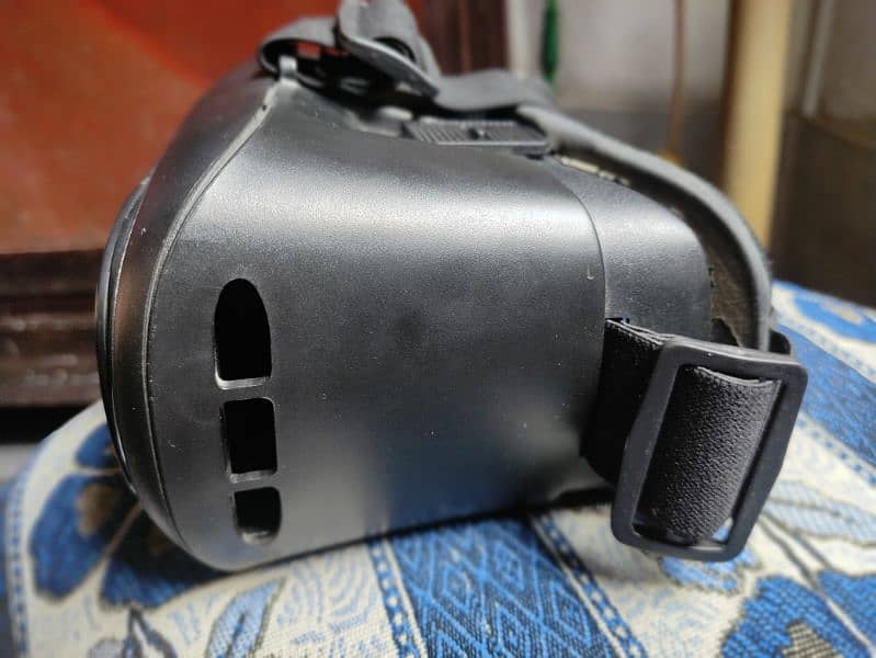 VR HEADSET (Gaming + Movies) 4