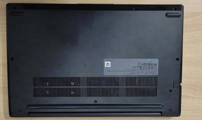 Lenovo V14 G3 IAP Laptop - Type 82TS (with Box) 3