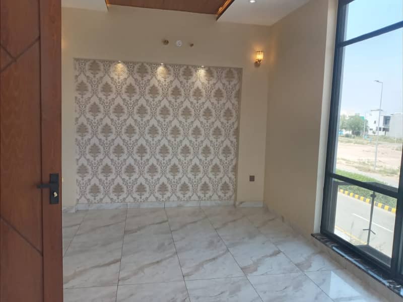 5 MARLA IDEAL LOCATION BRAND NEW HOUSE FOR SALE IN DHA RAHBAR BLOCK N 17
