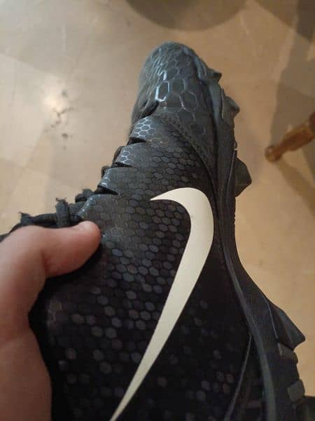 Nike football shoes sports shoes 0