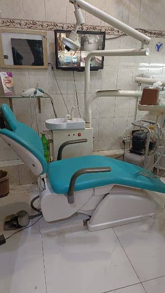 Female dentel asistent  job 0