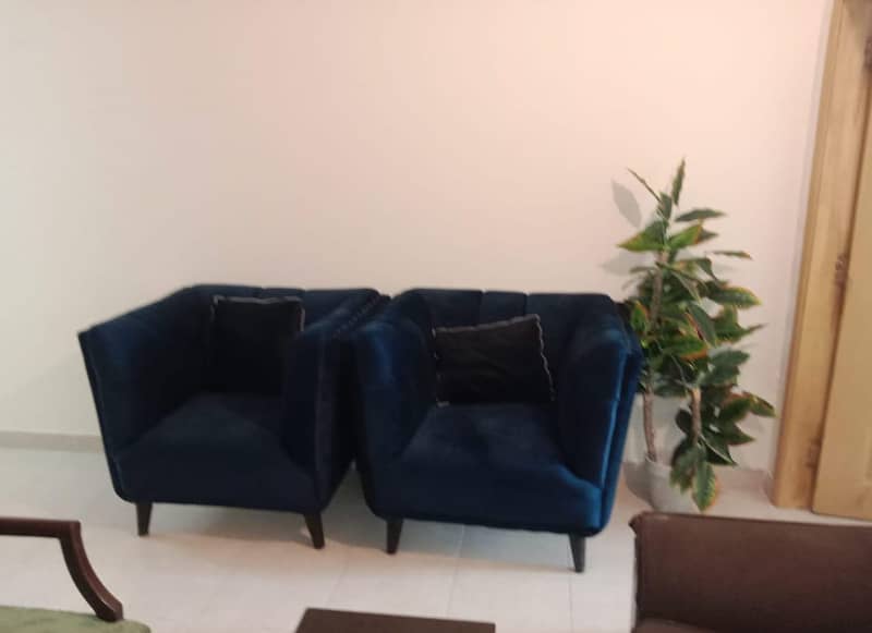 Fully furnished flat available for rent 10