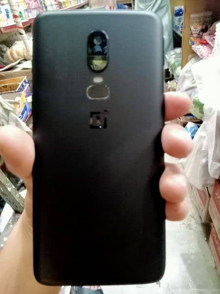 ONE PLUS 6 GOOD CONDITION MOBILE 10/ 10 0