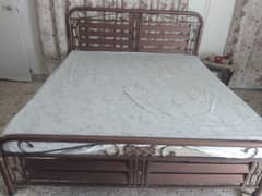 Iron rod bed