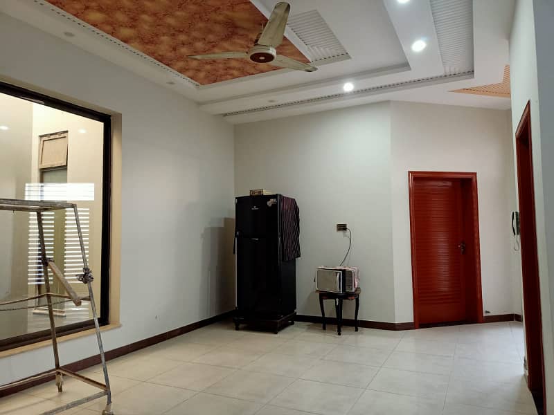 10 Marla House Available For Rent Canal View Gujranwala 2