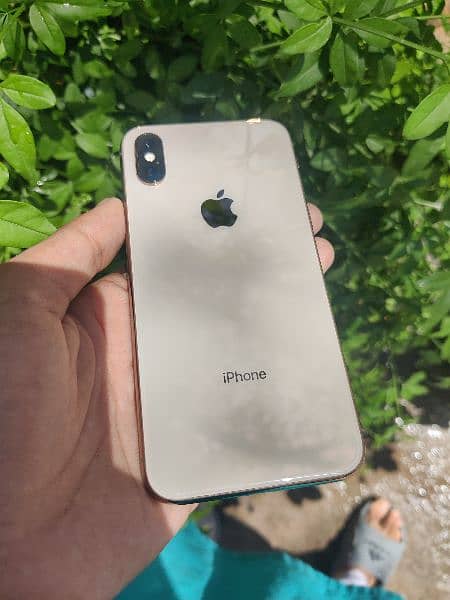 iPhone xs 64Gb Gold edition 4