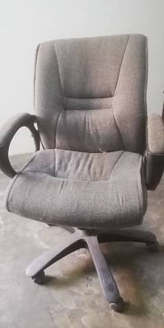 adjustable Haydrolic boss chair