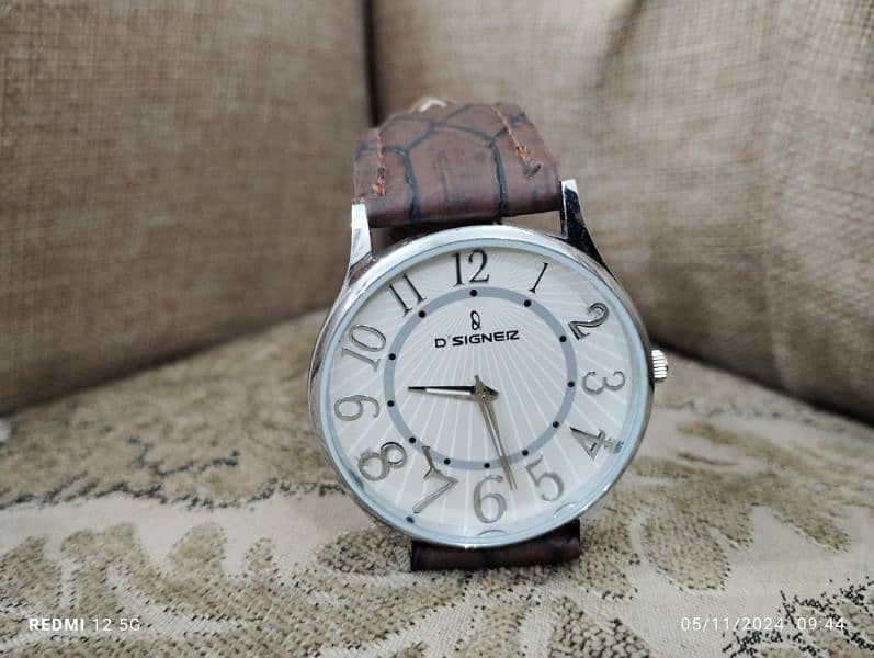 Premium quality leather watch with thin dail 3