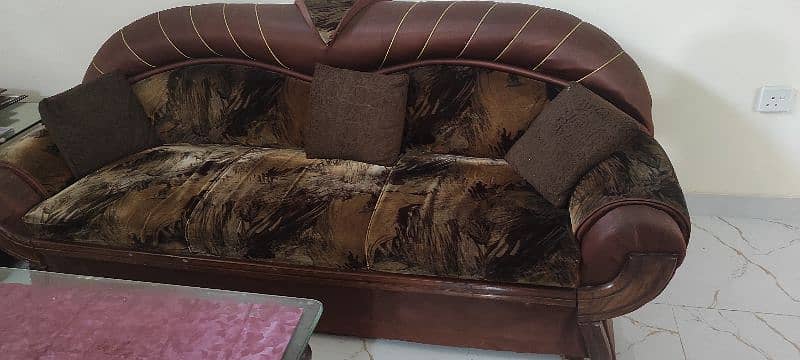 5' Seater Sofa for sale 2
