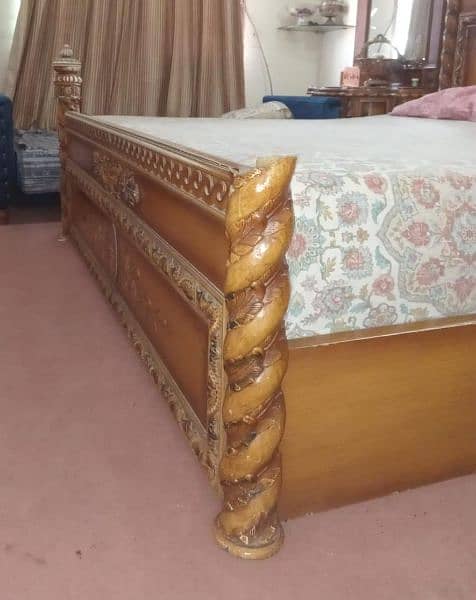 King size Double Bed 03002558065 3
