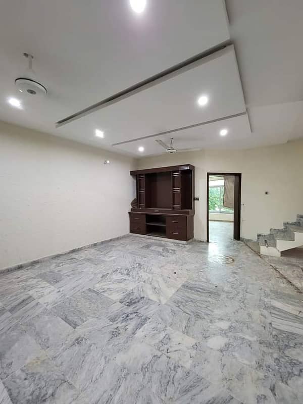 Brand New 10 Marla House Available In Bahria Town Phase 3 For Sale 5