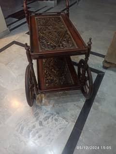 Pure wooden trolley 0