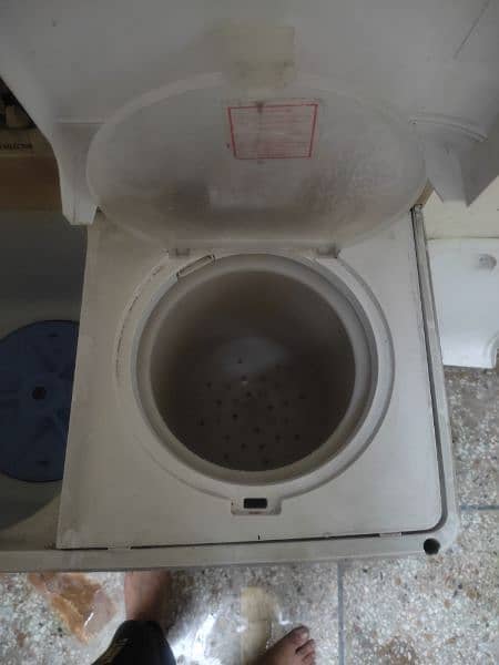 Dawlance Double Washing machine 3