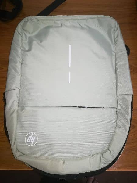 Laptop and university college bags 100% original quality with grantee 3