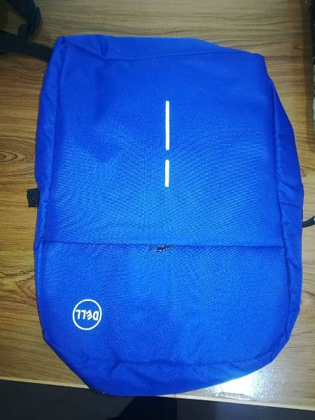 Laptop and university college bags 100% original quality with grantee 4