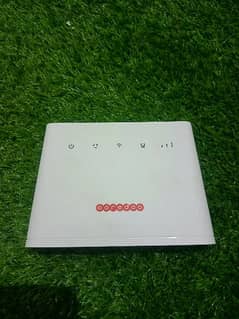 Huawei | B310s-927 4G 150Mbps LTE CPE WiFi Router