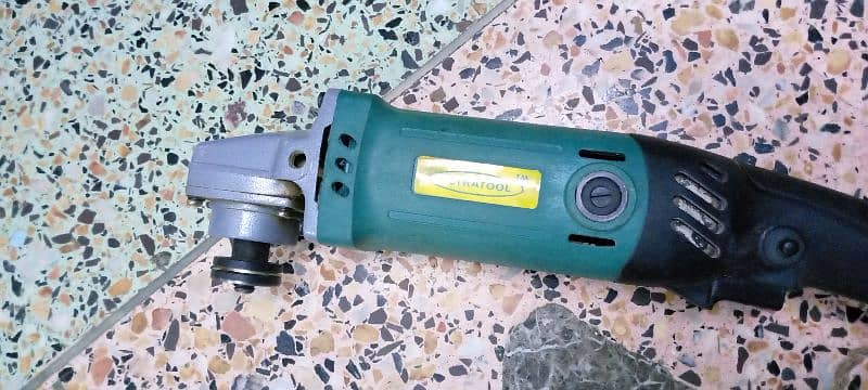 ANGLE GRINDER MACHINE WITH ALL ACCESSORIES 2