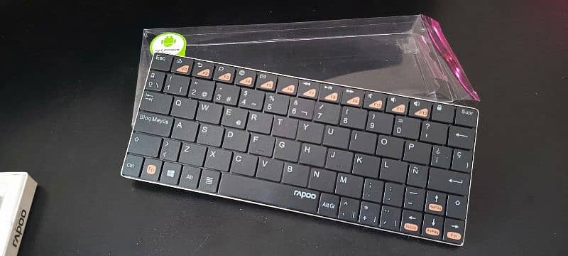 RGB gaming keyboards for sale / mint condition 4