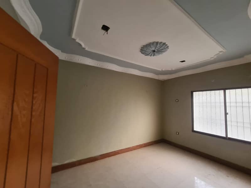 290 Sq Yards 1st Floor Portion 4 Bed D D For Rent In Gulshan-e-Iqbal 3