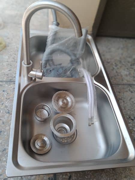SS 304  Double tub sink. 2