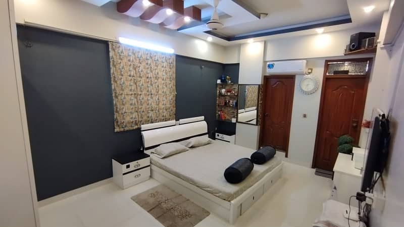 3 Bed DD flat for sale in Nazimabad No. 3 10