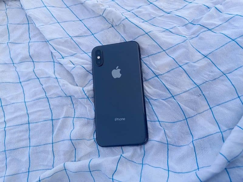 iphone xs 64 gb full sim time available urgent sale 8